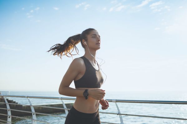 O exercício físico tem um impacto positivo significativo no volume cerebral e na função cognitiva